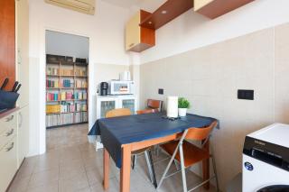 Milano- Lorenteggio Balcony Apartment - Milan - 0