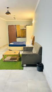 Dev Palace and Studio Apartments - Near IGI Aiport - Nova Deli - 0