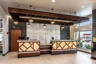 Drury Plaza Hotel College Station - 7