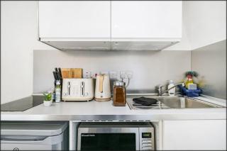 Spacious Studio Apartment in Green Lanes - London - 4