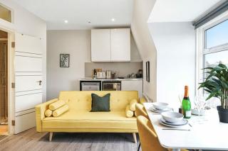 Spacious Studio Apartment in Green Lanes - London - 3