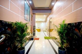 Kiran Residency near Vishwanath Temple - Varanasi - 3