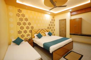 Kiran Residency near Vishwanath Temple - Varanasi - 6