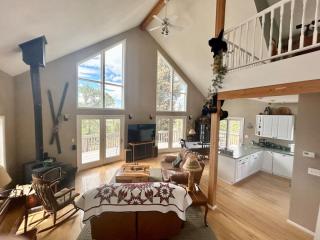 Warm Mountain Escape Secluded Peaceful Hot Tub - 0