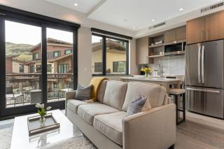 Brand New Mountain Modern Westin Amenities Views - 8