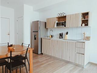 Luxury Apartment Narama Airport #555 - - 1