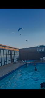 AP com prédio de frente para o mar e piscina na cobertura - Vila Velha - 9