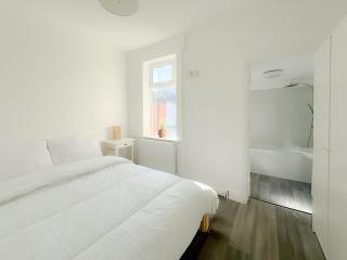 Pavilion - Beachfront Property - Gorleston-on-Sea - 4
