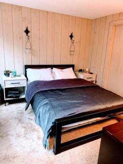 6BD 3BA - Mount Snow VT - Ski-Back Trail - Shuttle - Dover - 8