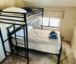 6BD 3BA - Mount Snow VT - Ski-Back Trail - Shuttle - Dover - 1