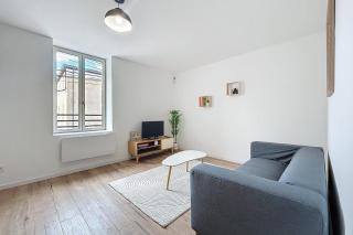 Bright 1-bedroom apartment - 0