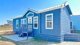 Bayfront Bliss & Great Fishing -Water Views & Beach Nearby - Bolivar Peninsula - 0