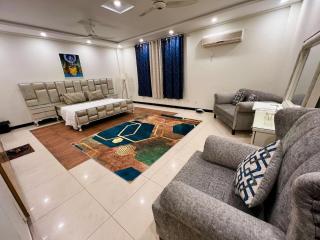 Executive Suites! Luxurious 2BHK - Islamabad - 0