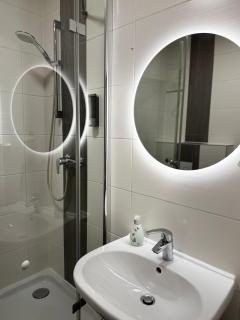 Terrace by BestChoice - FREE Parking - Self Check-in - 8