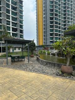 Spacious Apartment in Central Shah Alam - Shah Alam - 4