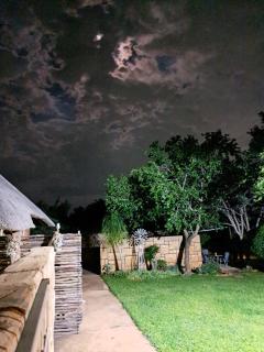 5 Sleeper Bushcamp Chalet Hartbeespoort - 1