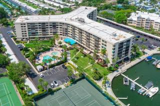 Harbor Towers Ocean View Escape - 4