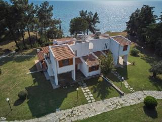 Summerday Villa Private Beach - Nea Iraklia - 0