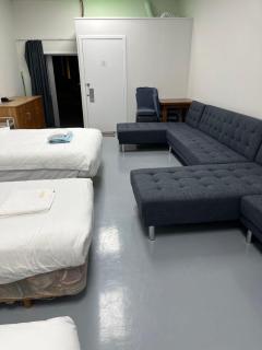 2 Double Beds, 1 Single Bed, 2 Double Sofa Beds in 1 Room, Serviced Suite 6 - Auckland - 6