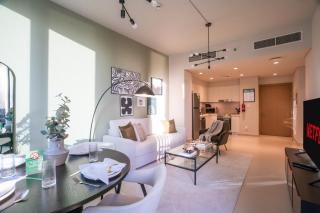 New 1BR in Creek Island with Balcony, Pool & Gym - 2