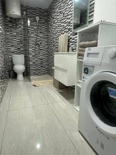 Cosy One-bedroom Penthouse - 1