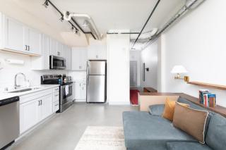 Flexhome 2-Story Townhome M2 - Near Fiserv with Gym and Parking - Milwaukee - 6