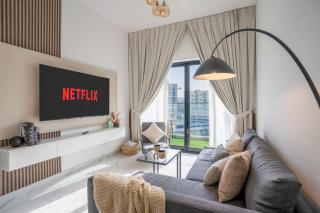 New Family-Friendly 2BR with Gym and Pool and Sauna - 9