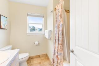Blue Marlin, Arcade, Hot Tub, Sleeps 10 - Lincoln City - 0