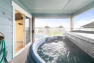 Blue Marlin, Arcade, Hot Tub, Sleeps 10 - Lincoln City - 1