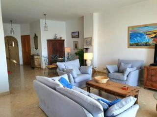 Waterfront Panorama Massive Three Bedrooms Flat - Sliema - 0