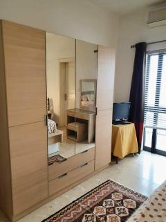 Waterfront Panorama Massive Three Bedrooms Flat - Sliema - 4