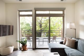Flexhome Shorewood 1BR A2 with Gym and Balcony - Milwaukee - 0