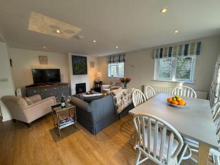 Suzetta Cottage - Seaview - 7