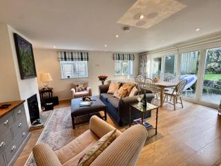 Suzetta Cottage - Seaview - 3
