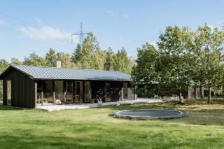 House In The Woods Near Beach With Peaceful Vibes - Sæby - 0