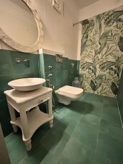 Exstasy stays - Bathtub rooms & Cafe - YOUR ROMANTIC & COZY GETAWAY - THHPSOCIETY - Mukteshwar - Mukteshwar - 1