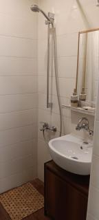 Chic Suite Walk to Metro & Mall Sofia - 4