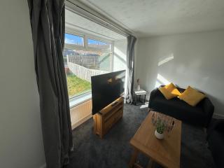 HouseSleeps5-Riverfront-Parking-Garden-Contractors - Stockton-on-Tees - 0
