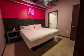 Brewhalla Hotel - 2