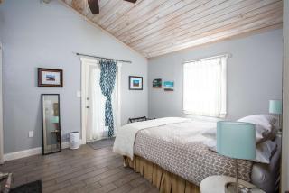 Kitchen Walk-in Shower One block off Main - 3