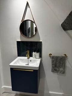 Cromwell Cottage - Dog Friendly - 7