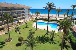 UHC Los Flamencos Family Apartments - Miami Platja - 0