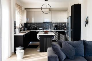 Christo’s Beachfront Bliss - 4