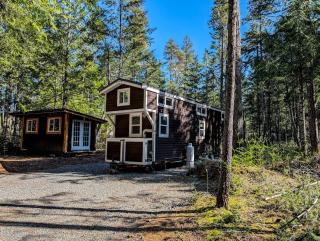 Tiny Home - Cozy Farm Stay - Wood-Fired Sauna - Qualicum Beach - 8