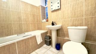 Cute 2 Bedroom Apartment London - London - 5