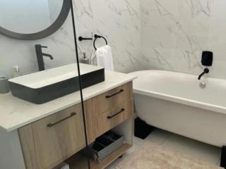 Modern Executive Stay - Upington - 7