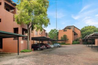 Stylish 2 Bedroom Retreat with Private Garden - Joanesburgo - 1