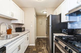 Park At London G8 I Spacious 2 Bed 2 Bath - Ellenwood - 8