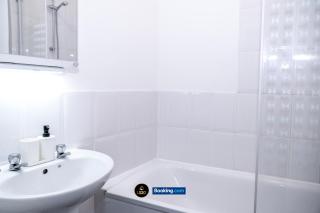 Central and Cozy 2BR By LS2G Short Lets & Serviced Accommodation Greater London With Free WIFI - Londra - 4