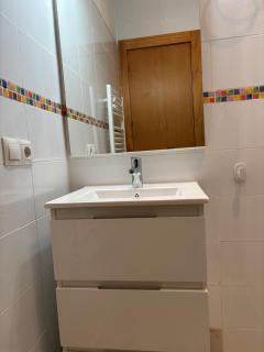 Muy bonito apartamento de dos dormitorios y dos baños con patio privado - 6